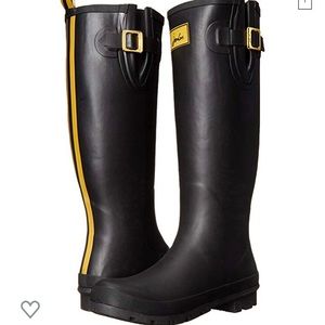 Black and yellow Joules field wellys